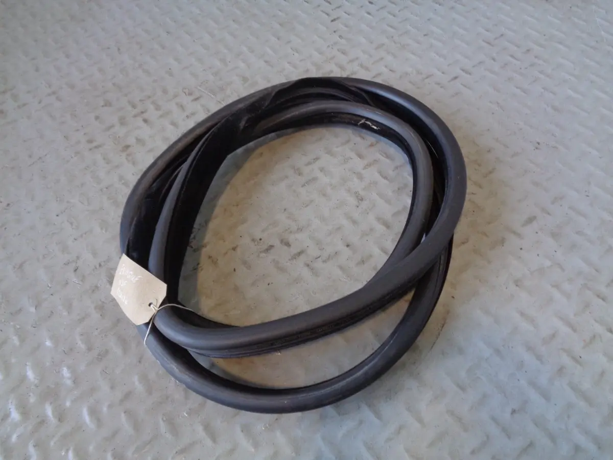 Range Rover Evoque Door Seal Rubber Near Side Front L358 2011 To 2018 5 Door 1