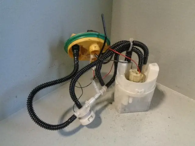 Fuel Pump And Sender In Tank 3.6 Tdv8 L320 Range Rover Sport L320 1
