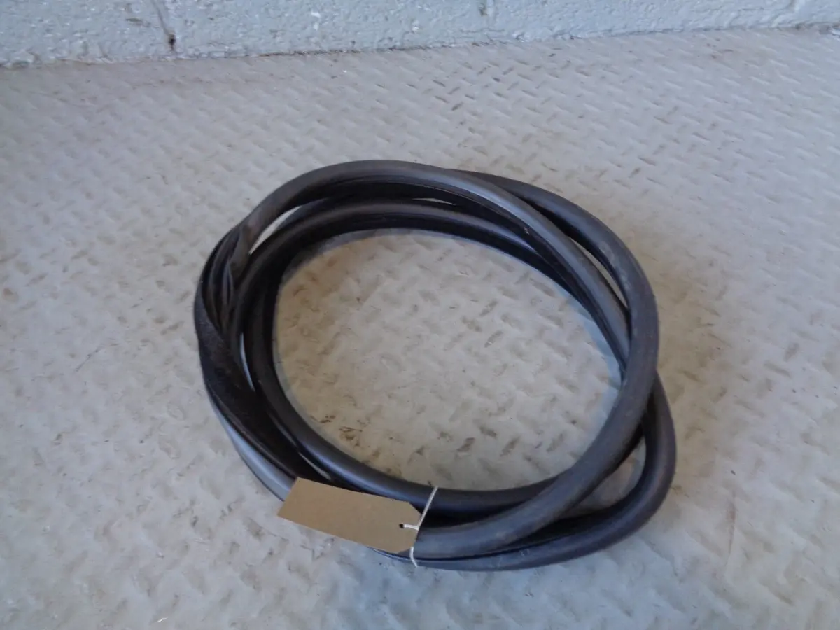 Range Rover Evoque Door Seal Rubber Off Side Front L358 2011 To 2018 5 Door 1