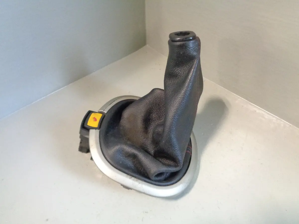Freelander 1 Gearstick Surround Trim With Gaiter Hdc Switch Land Rover 1