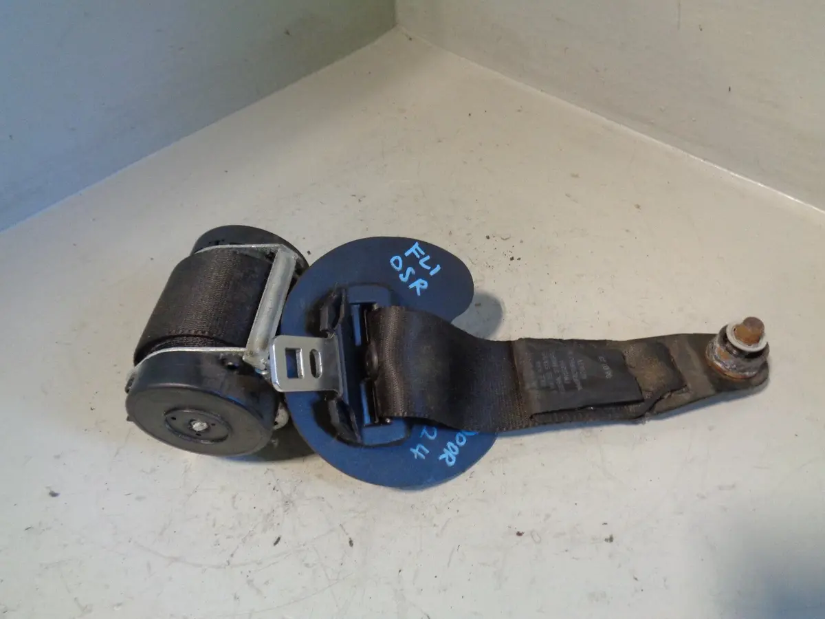 Freelander 1 Seat Belt Off Side Rear In Black Black Plate 5 Door Land Rover 1