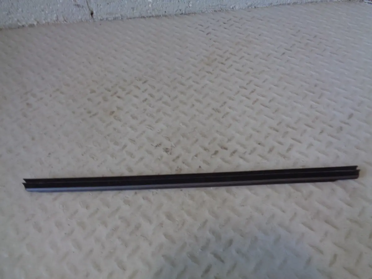 Range Rover Evoque Internal Window Seal Weather Strip Off Side Rear 2011 To 2018 1