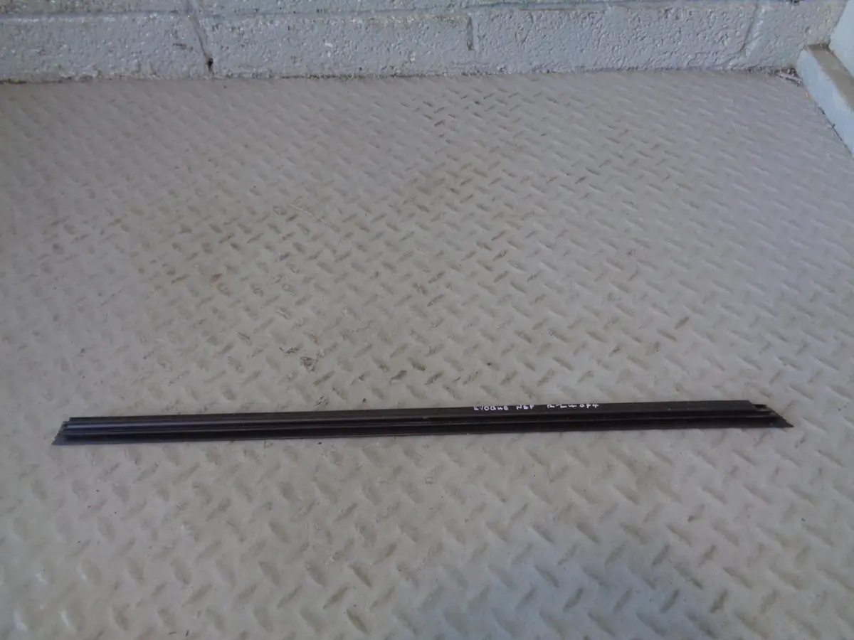 Range Rover Evoque Internal Window Seal Weather Strip Near Side Front 5 Door 1
