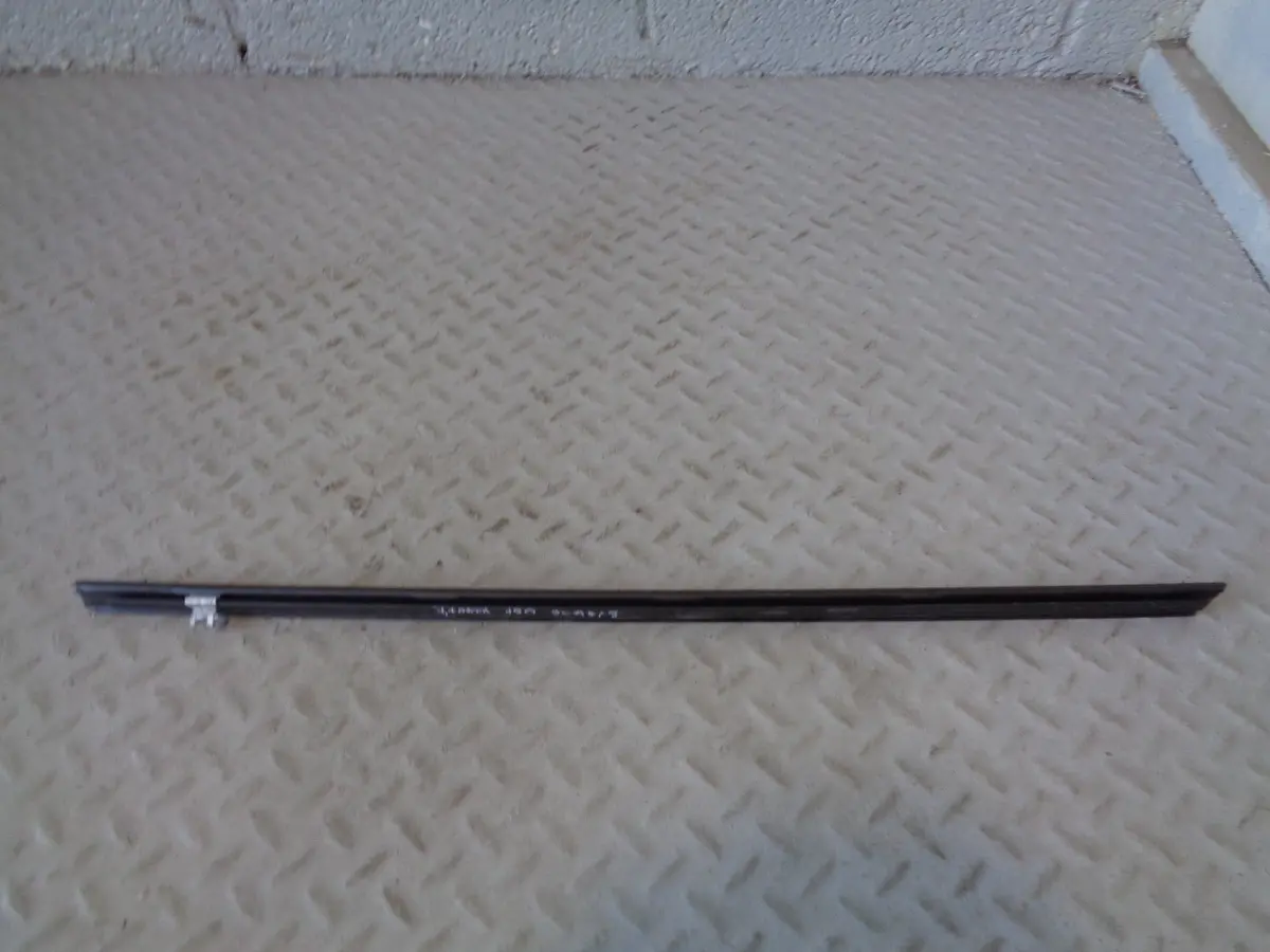 Range Rover Evoque Internal Window Seal Weather Strip Off Side Front 5 Door 1