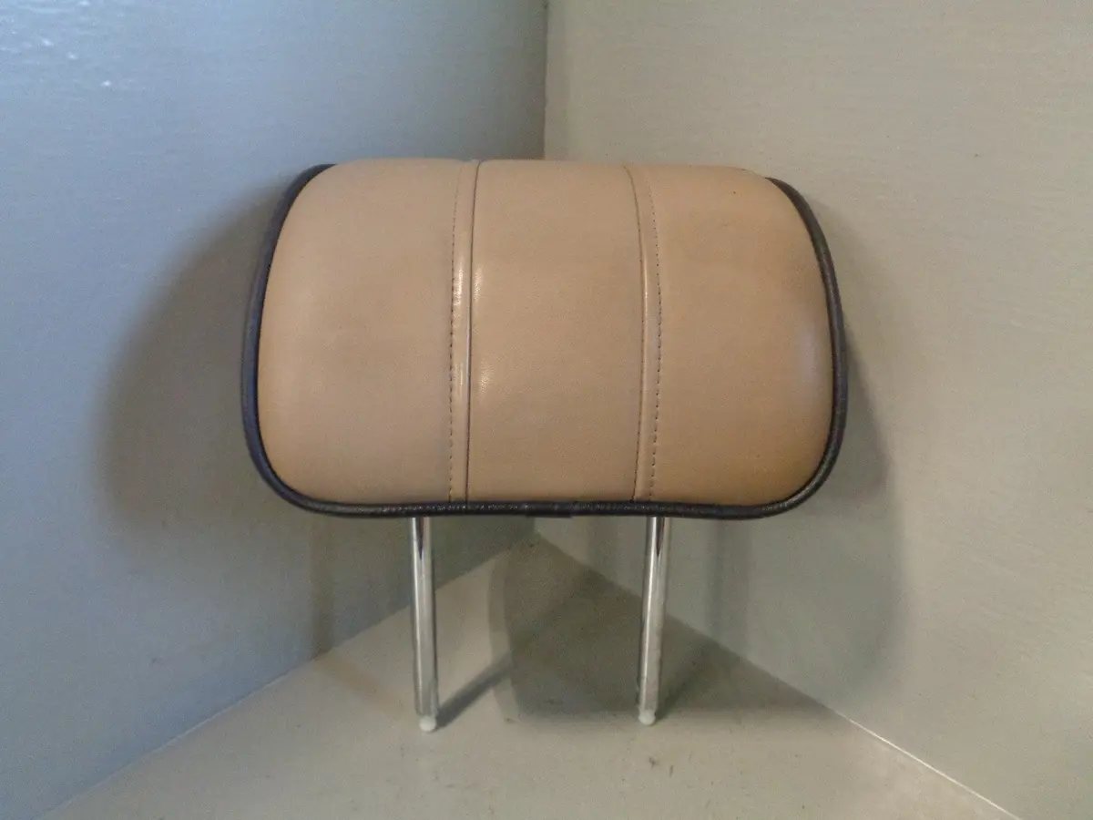 Range Rover L322 Front Near Side Headrest In Sand With Brown Piping 2002 To 2006 1
