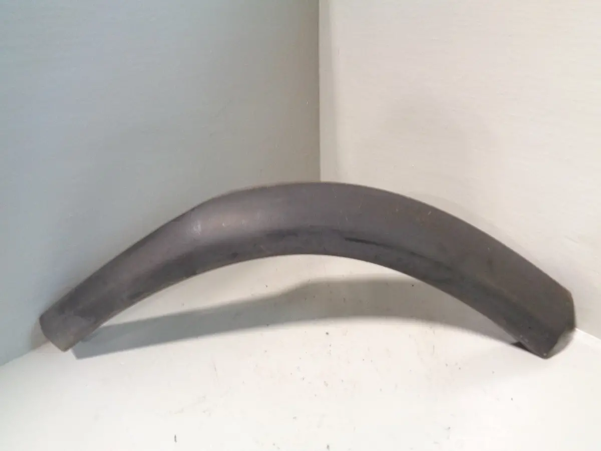 Discovery 2 Arch Trim Off Side Rear Wing Dfk500200 Land Rover 1998 To 2004 1