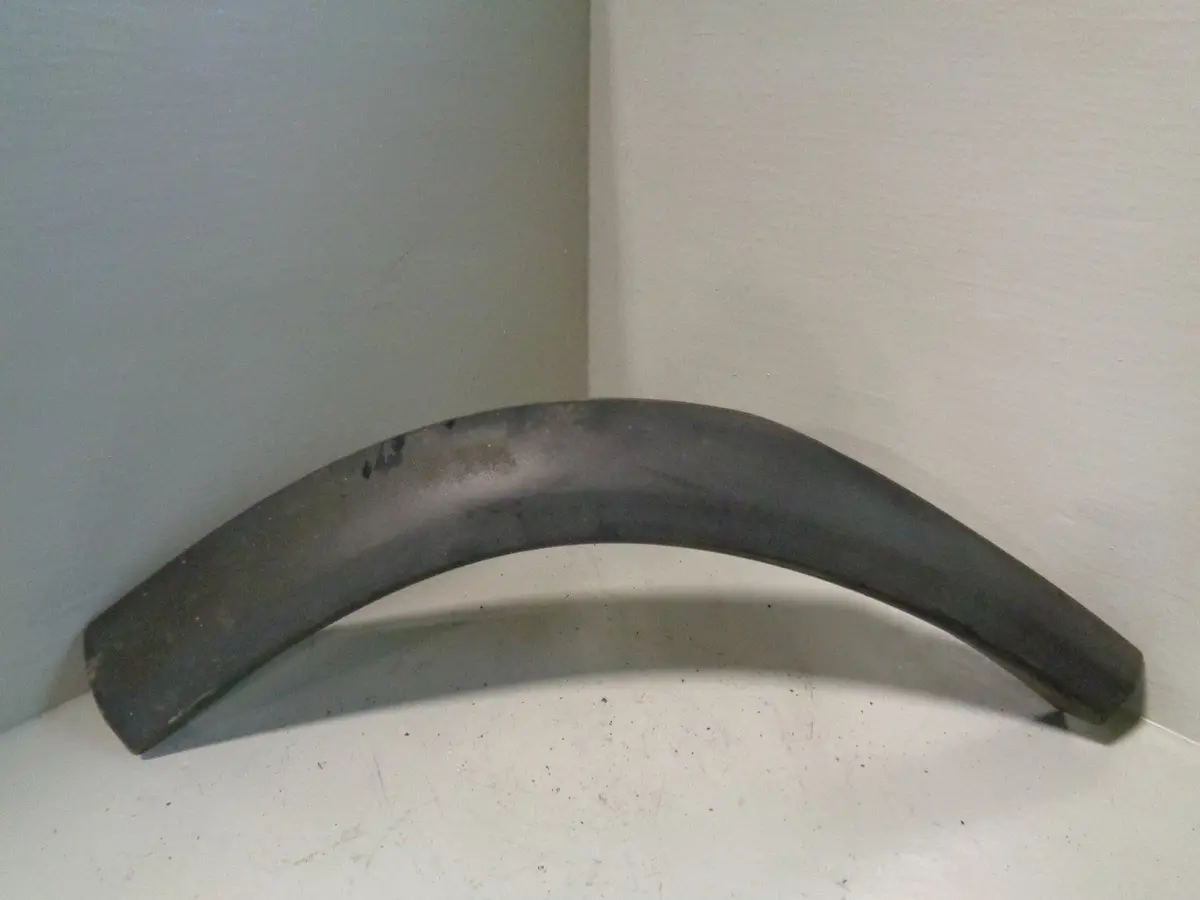 Discovery 2 Arch Trim Near Side Rear Wing Dfk500210 Land Rover 1998 To 2004 1