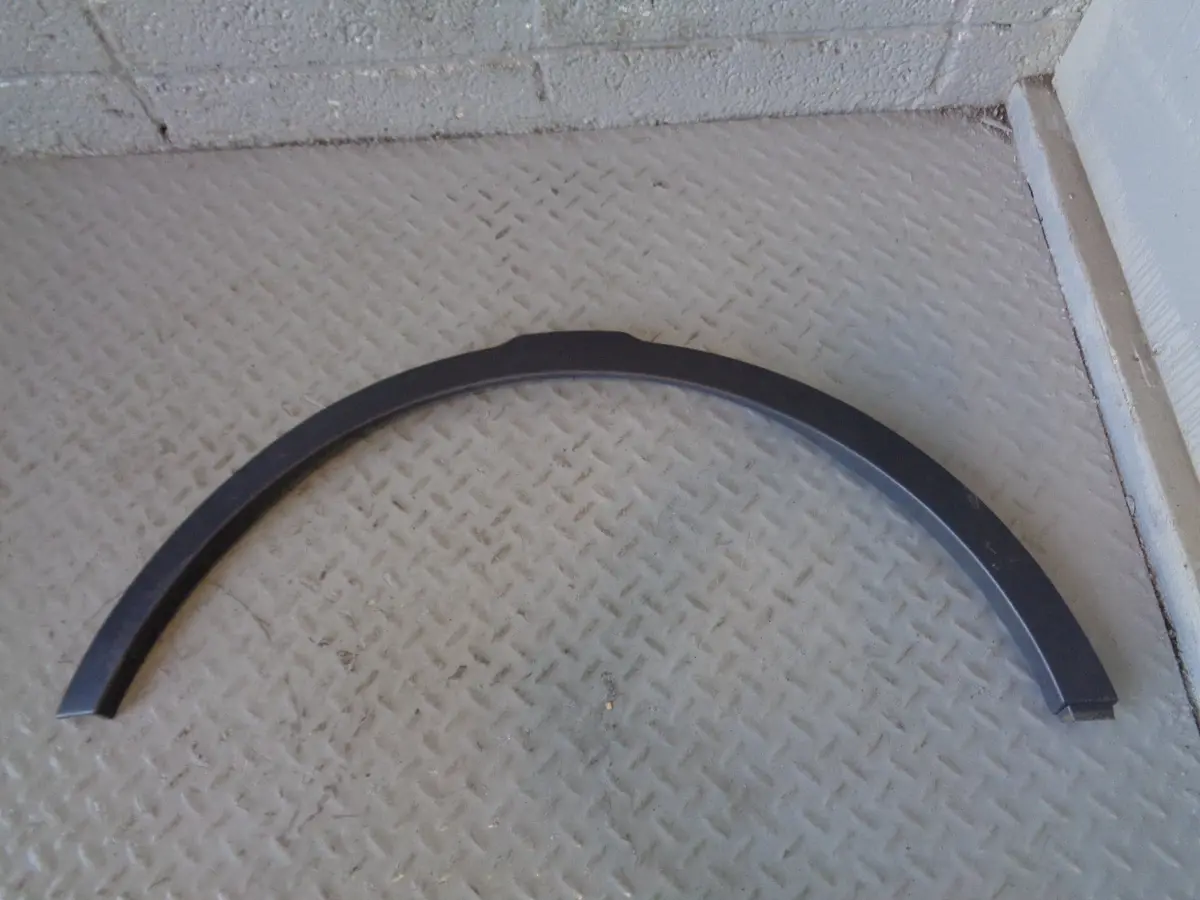 Range Rover Evoque Wheel Arch Trim Near Side Front Bj32 16A075 Ac 2011 To 2018 1