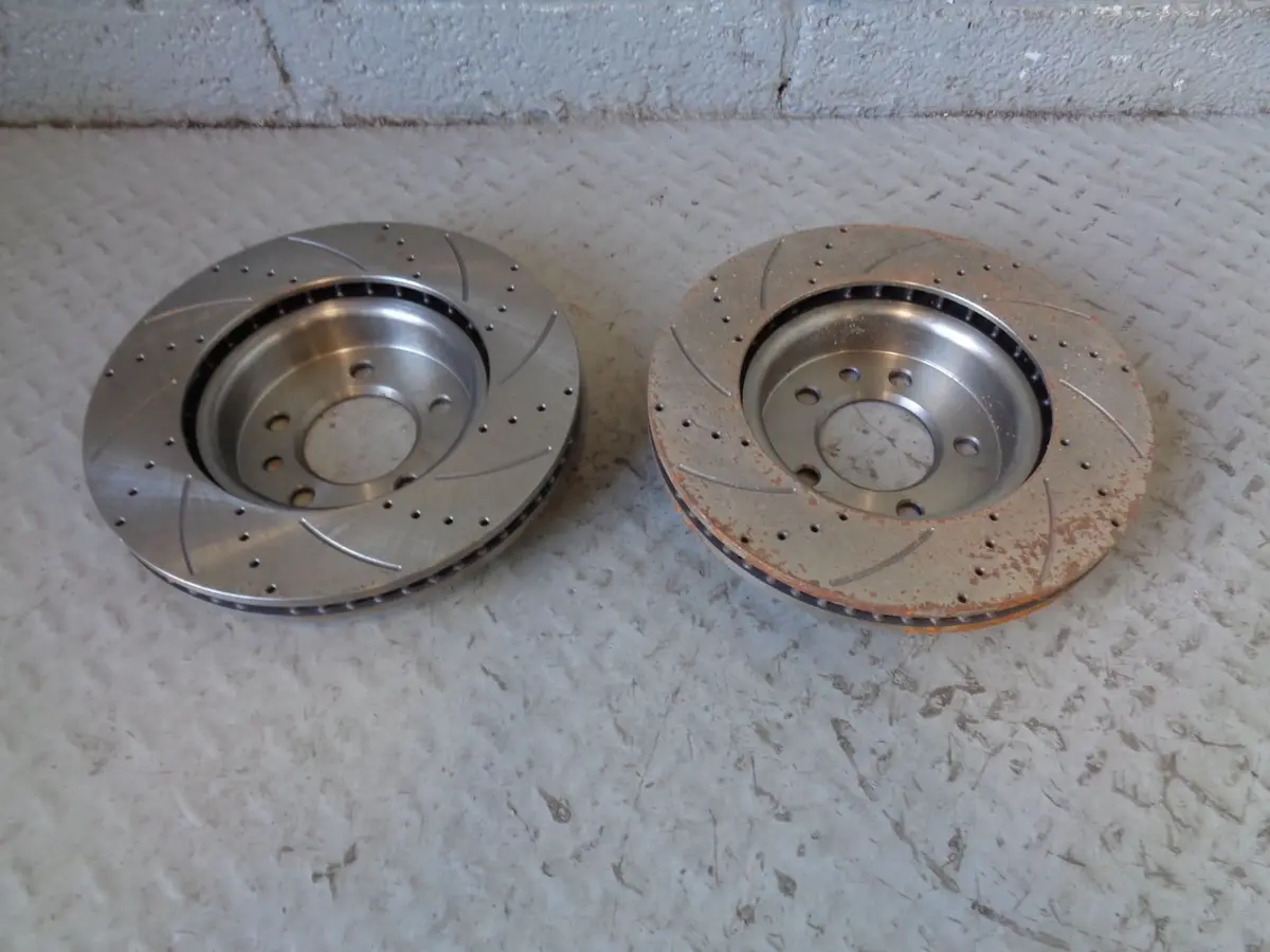 Brake Discs Vented Grooved Front Pair Discovery 3 4 Range Rover Sport Sdb000604 1