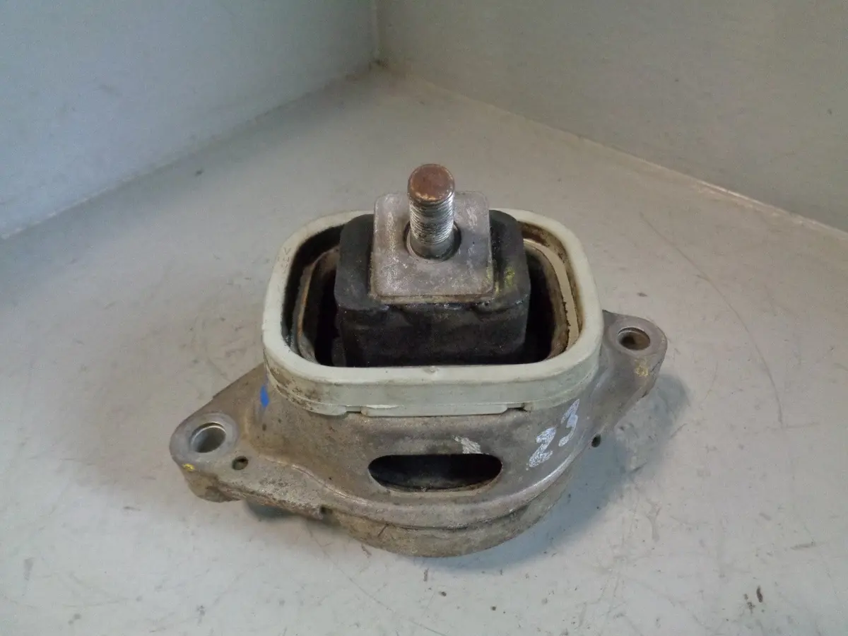 Range Rover L322 Engine Mount 6752059-02 Off Side 4.4 V8 2002 To 2006 1