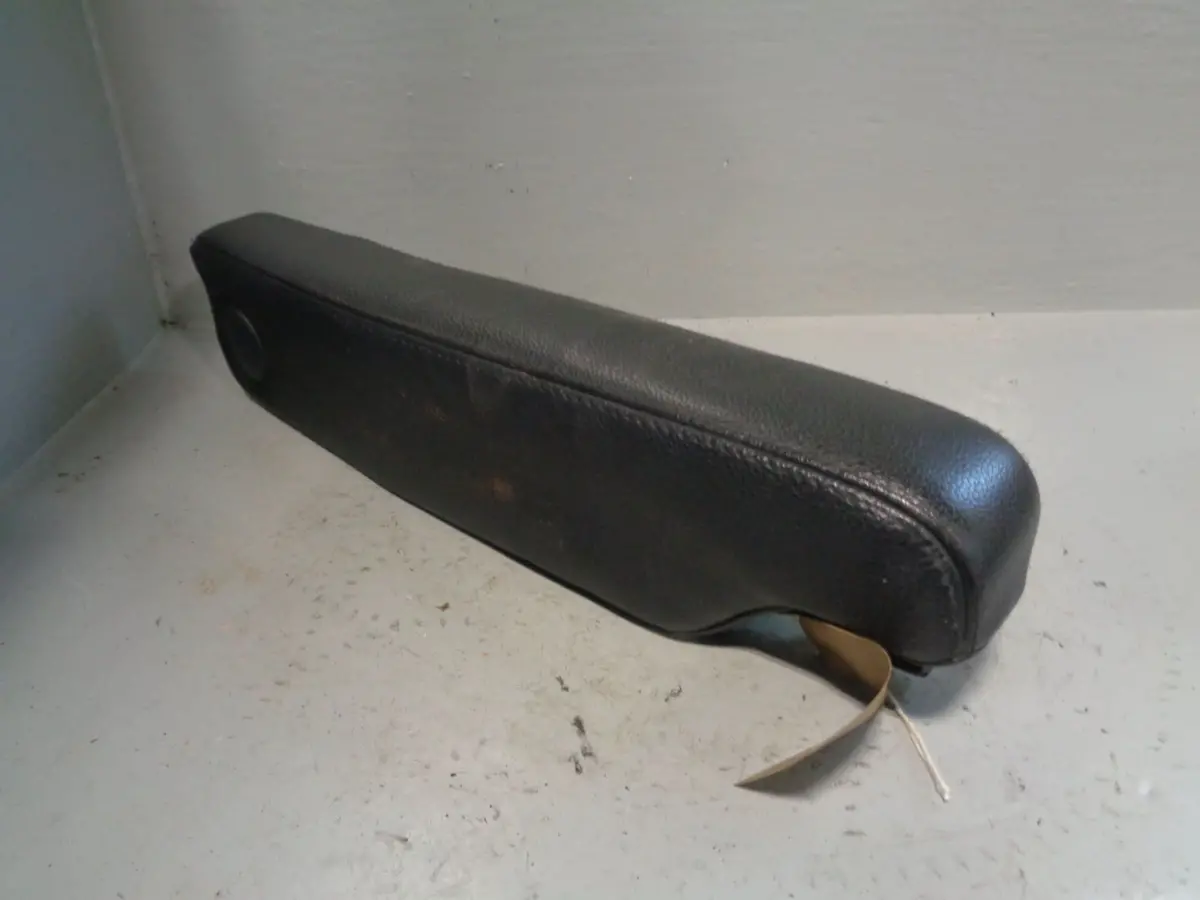 Discovery 3 Armrest Near Side Passenger Black Land Rover 2004 To 2009 K22104 1