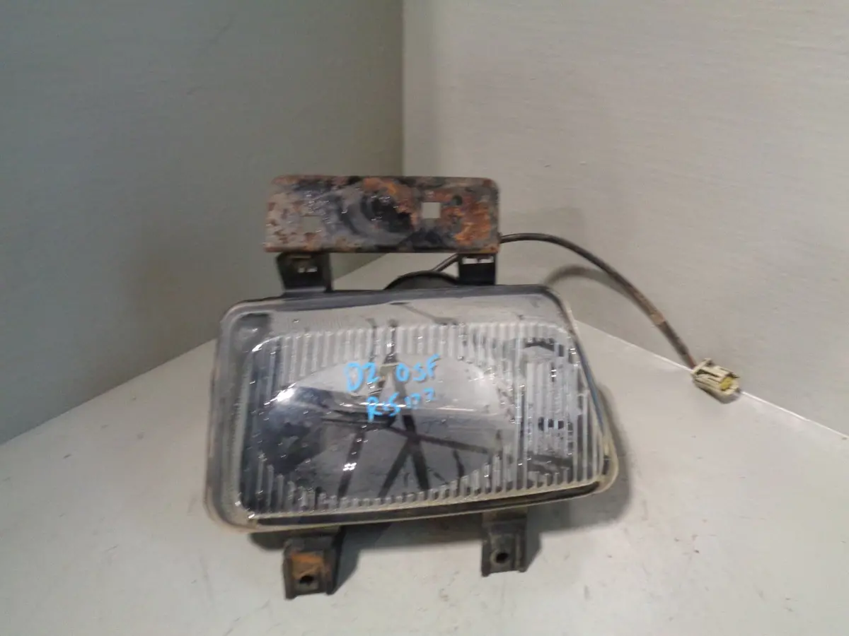 Discovery 2 Fog Light Off Side Front Bumper Land Rover 1998 To 2002 R15123 1