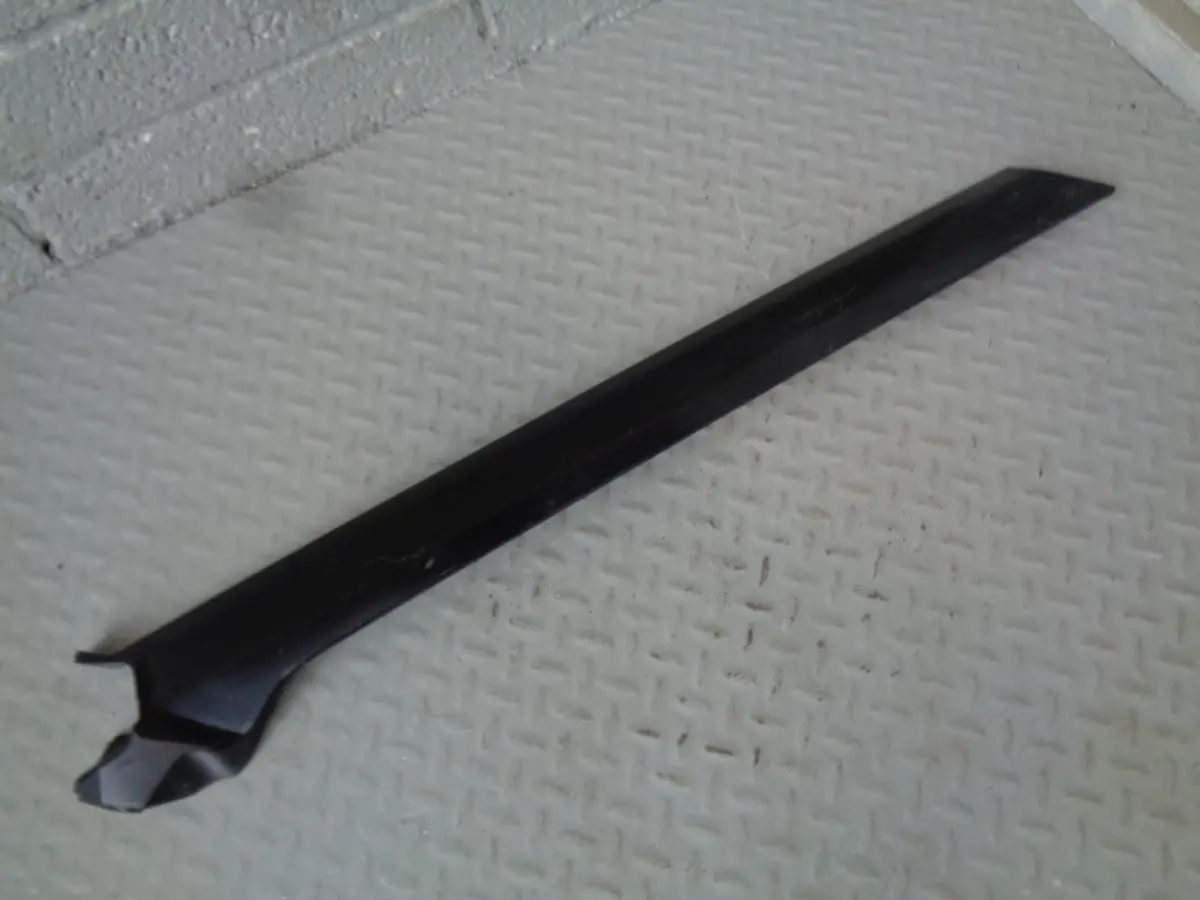 Discovery 3 A Pillar Trim Cover External Near Side Front Land Rover K23054 2
