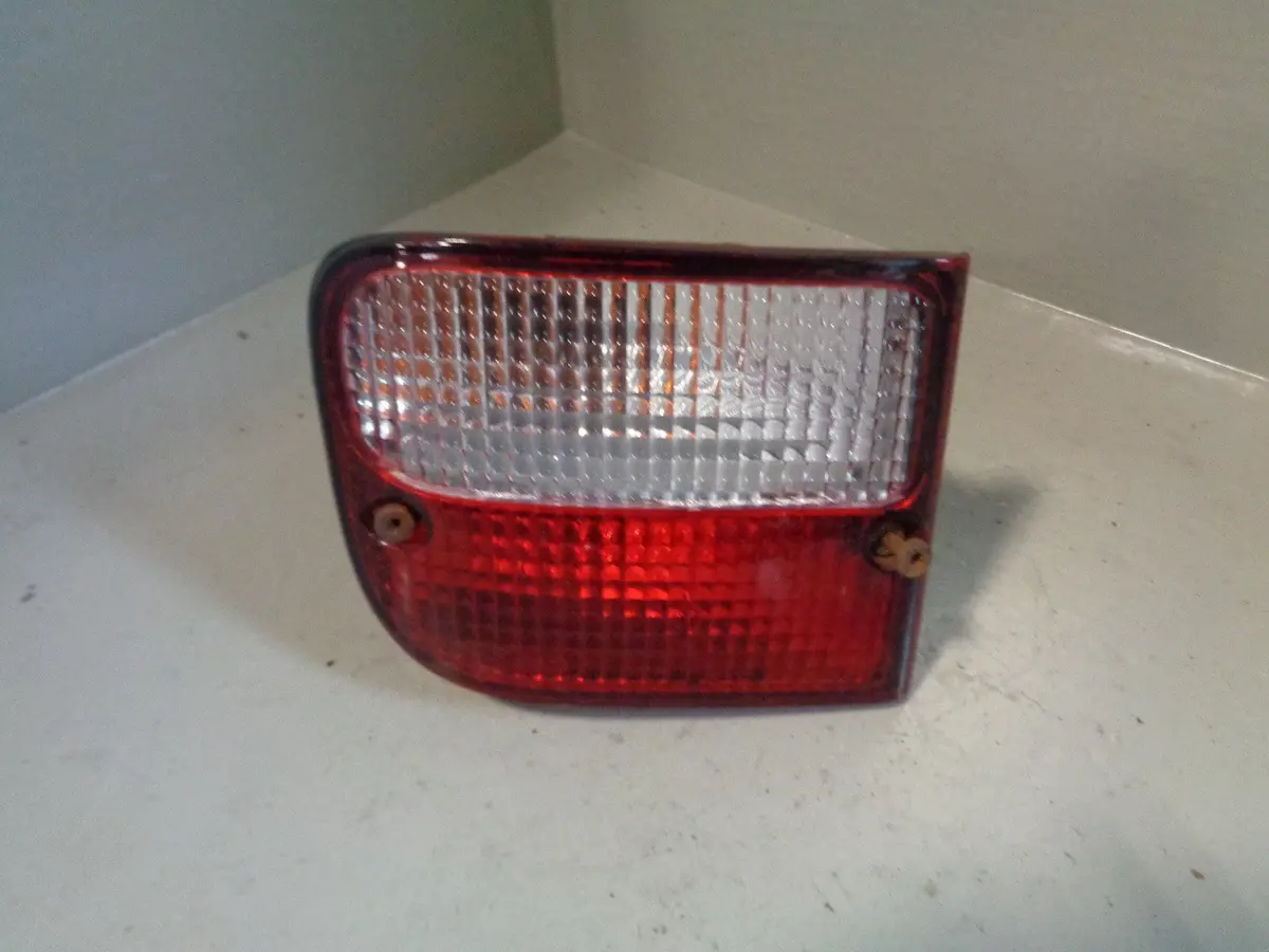 Freelander 1 Rear Light Near Side Indicator Bumper Clear Land Rover 2004 To 2006 1