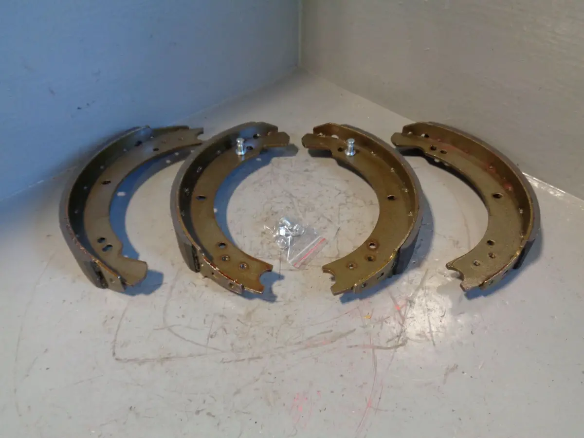 Series 1 2 2A 3 Defender Swb Brake Shoes Rear Stc2796 Land Rover 1948 To 1984 1