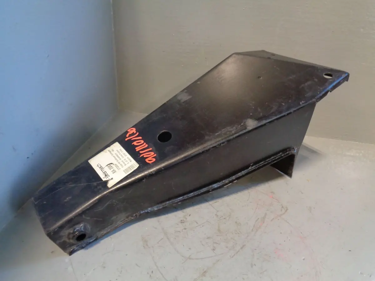 Defender Chassis Bulkhead Outrigger Off Side Stc8354 Land Rover 1986 To 2016 2