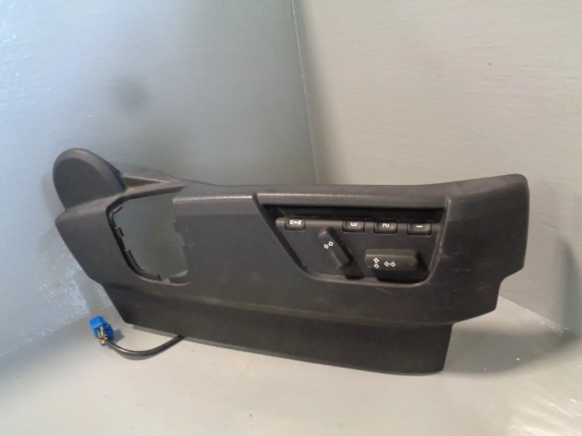Freelander 2 Seat Valance Trim Off Side Black With Seat Switches Land Rover 1