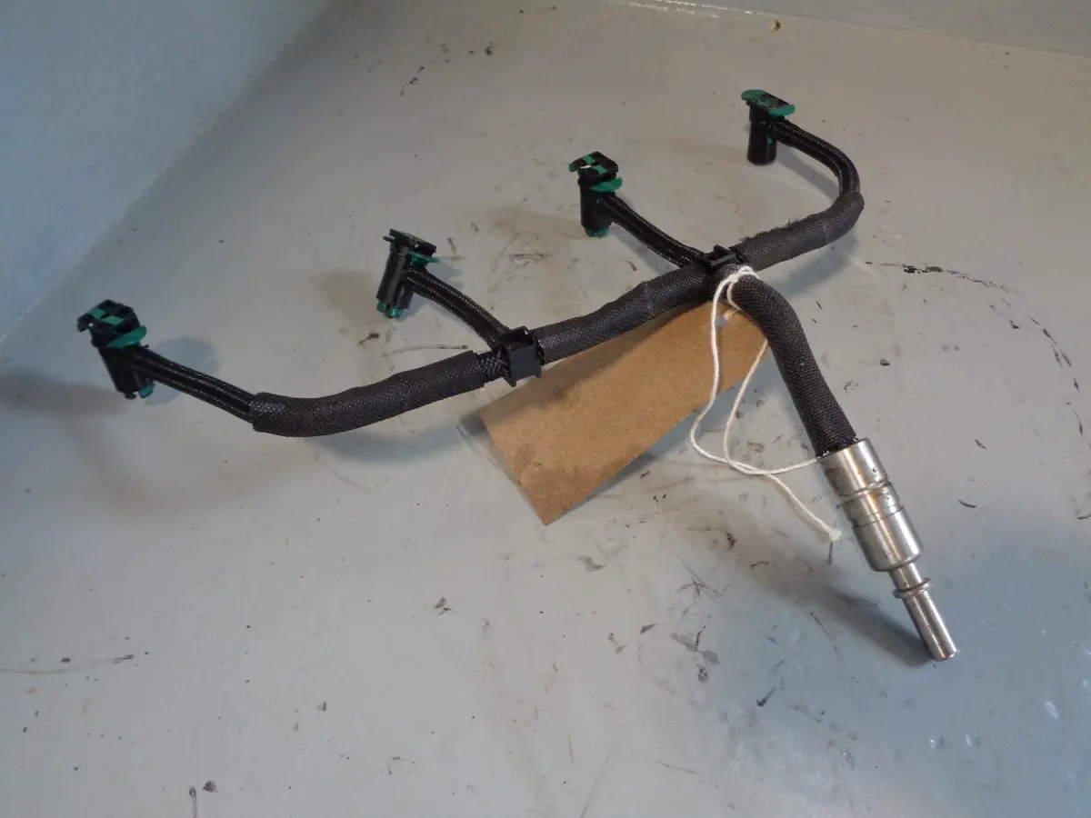 Range Rover Evoque Leak Off Return Pipe Assembly 2.2 Sd4 L538 2011 To 2015 1