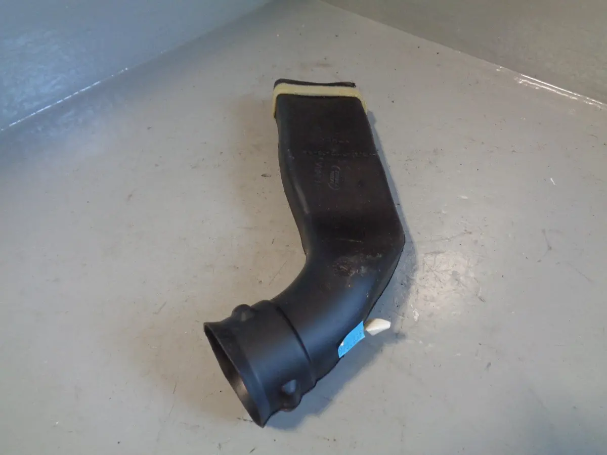 Range Rover Evoque Air Intake Pipe Bj32-018D405-Aa 2.2 Sd4 L538 2011 To 2018 1