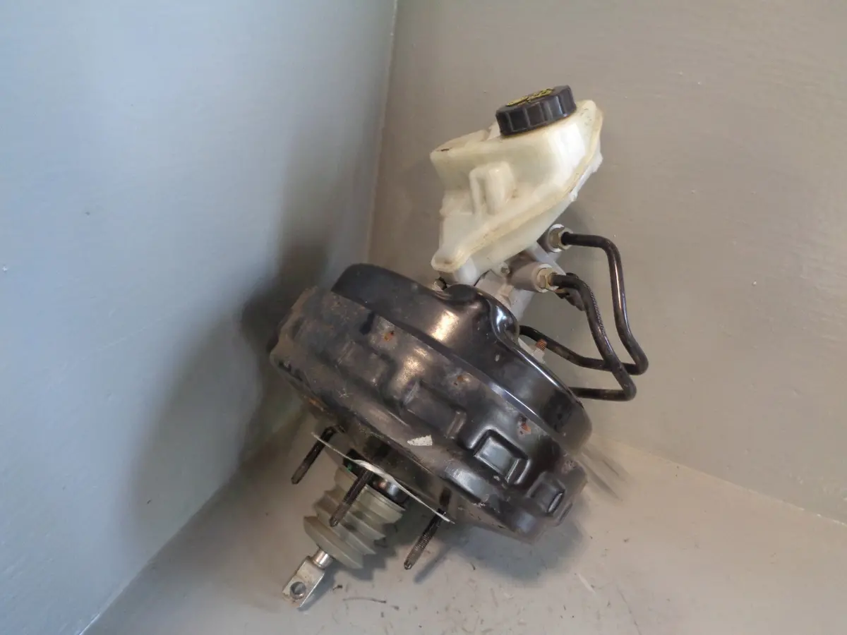 Range Rover Evoque Brake Servo And Master Cylinder Bj32-2B195-Ac 2011 To 2015 1