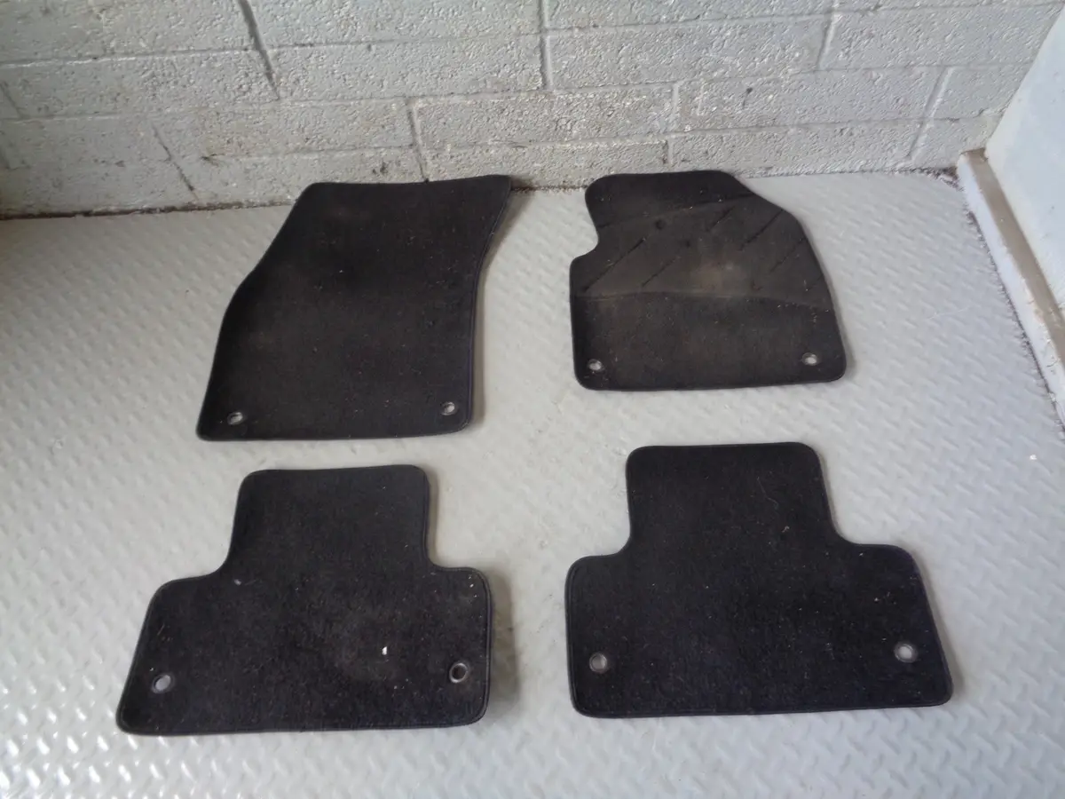 Range Rover Evoque Floor Mats Fabric L538 2011 To 2018 L22055 1