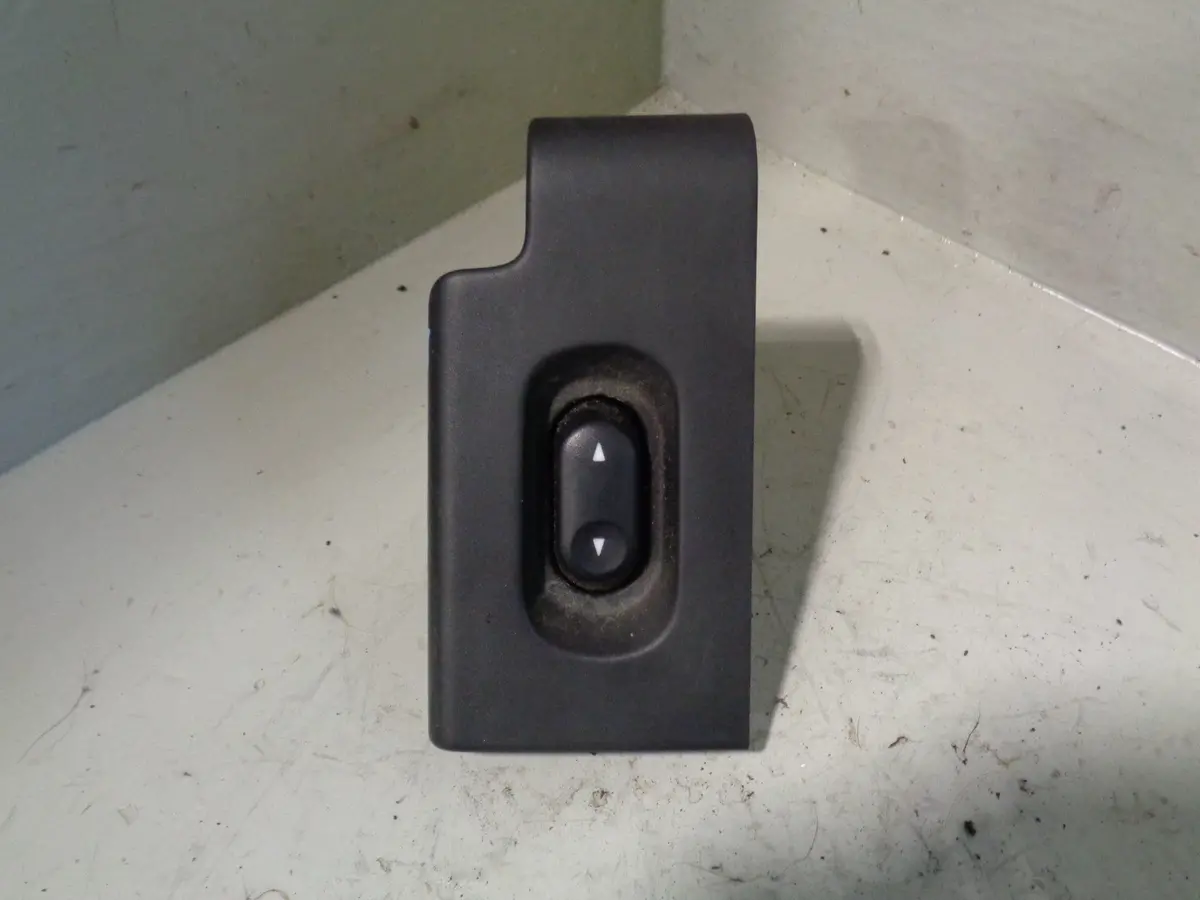 Freelander 1 Window Switch Off Side Rear Land Rover 2004 To 2006 1
