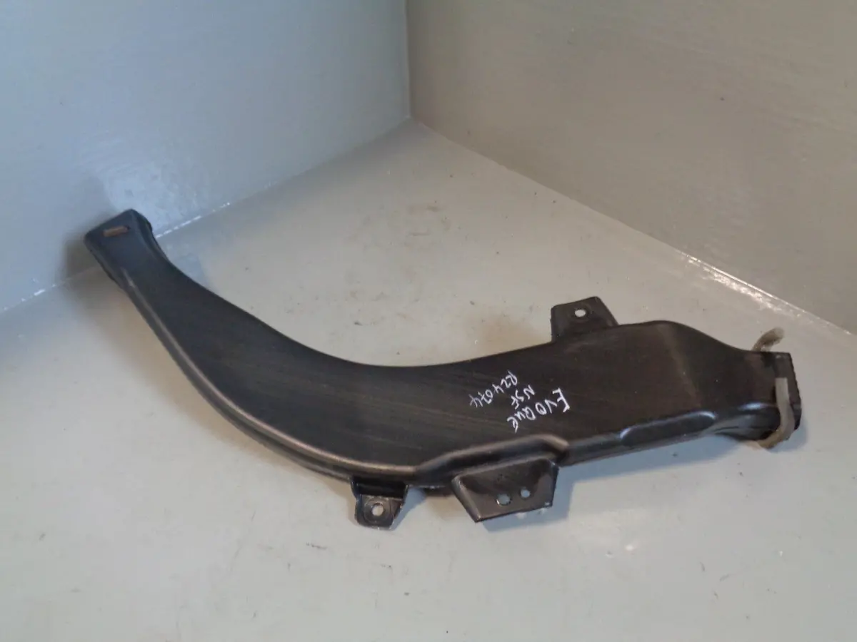 Range Rover Evoque Air Intake Pipe Bj32-018B81-Aa 2.2 Sd4 L538 2011 To 2018 1