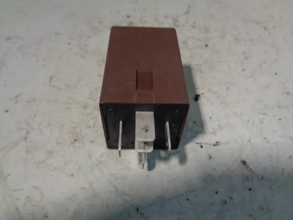 Freelander 1 Folding Mirror Relay 1S7t 17L684 Aa Land Rover 2002 To 2006 1