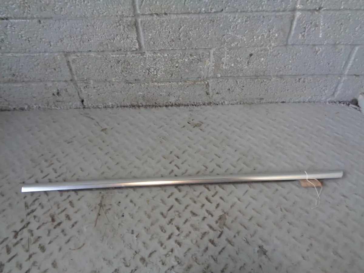 Range Rover Evoque Window Seal Weather Strip Off Side Rear Door Silver L538 1