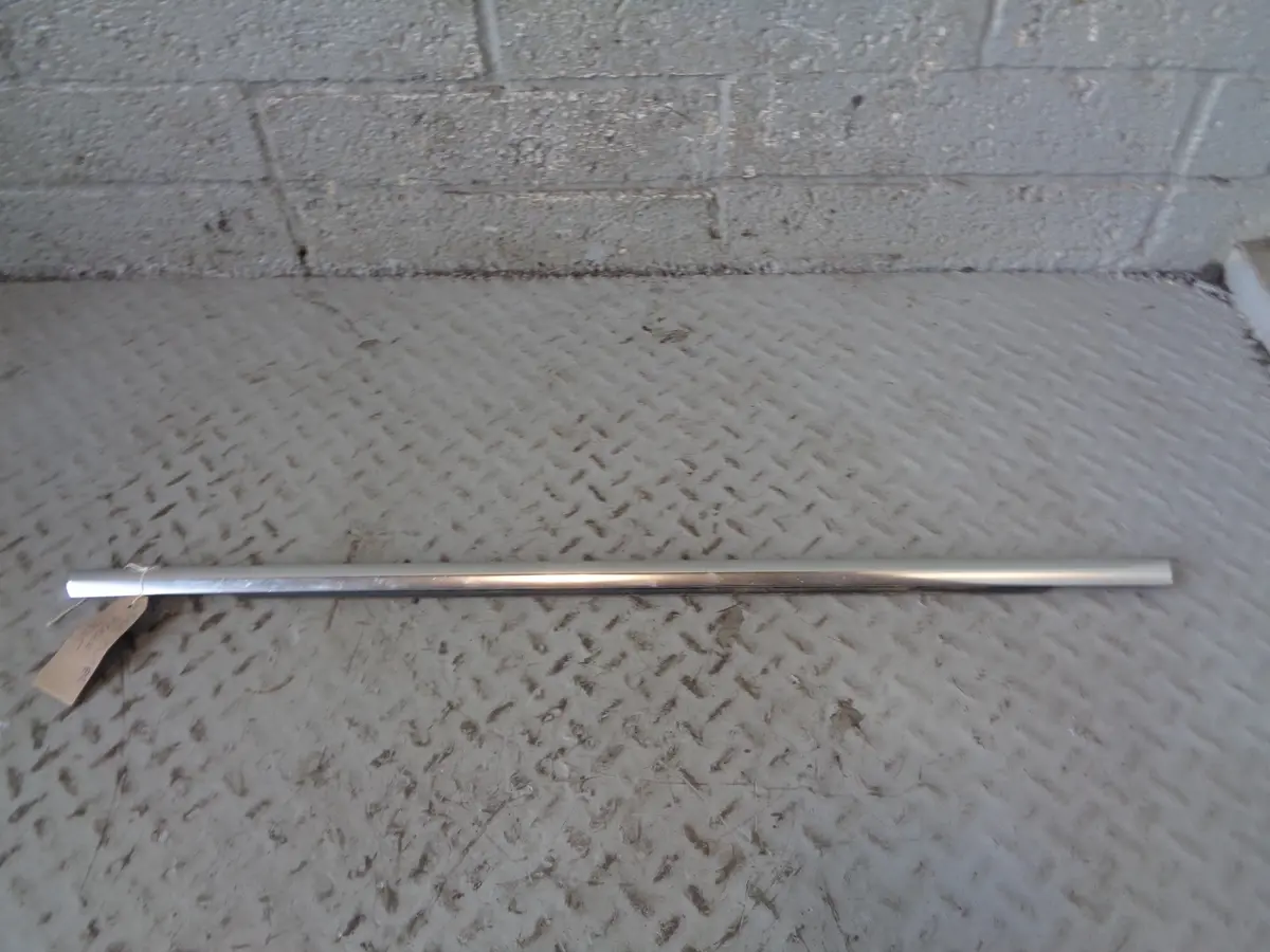 Range Rover Evoque Window Seal Weather Strip Near Side Rear Door Silver L538 1