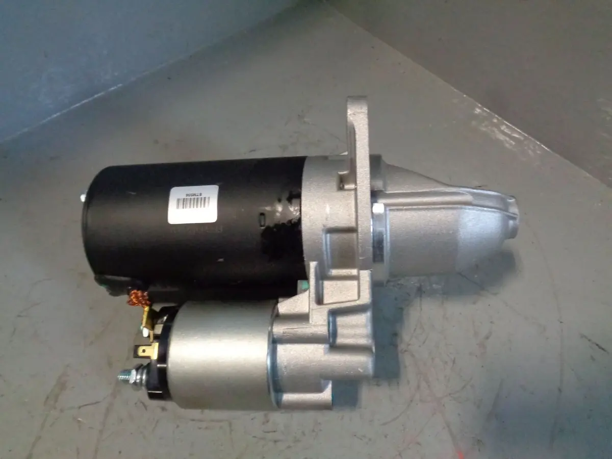 V8 Starter Motor Nad101490r Land Rover Defender Discovery 3.5 3.9 4.0 Unused 1