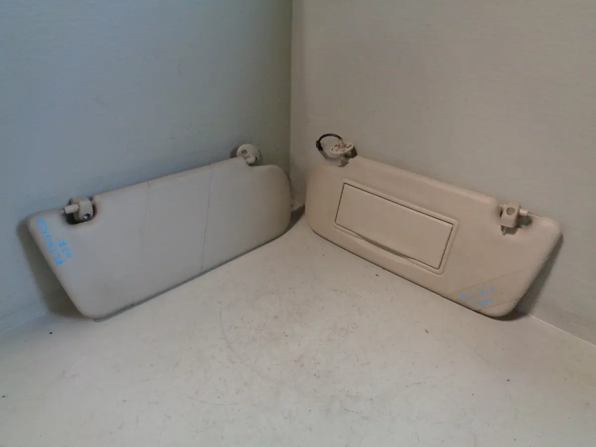 Freelander 1 Sun Visors With Mirrors Front Pair Land Rover 2001 To 2006 H15024 1