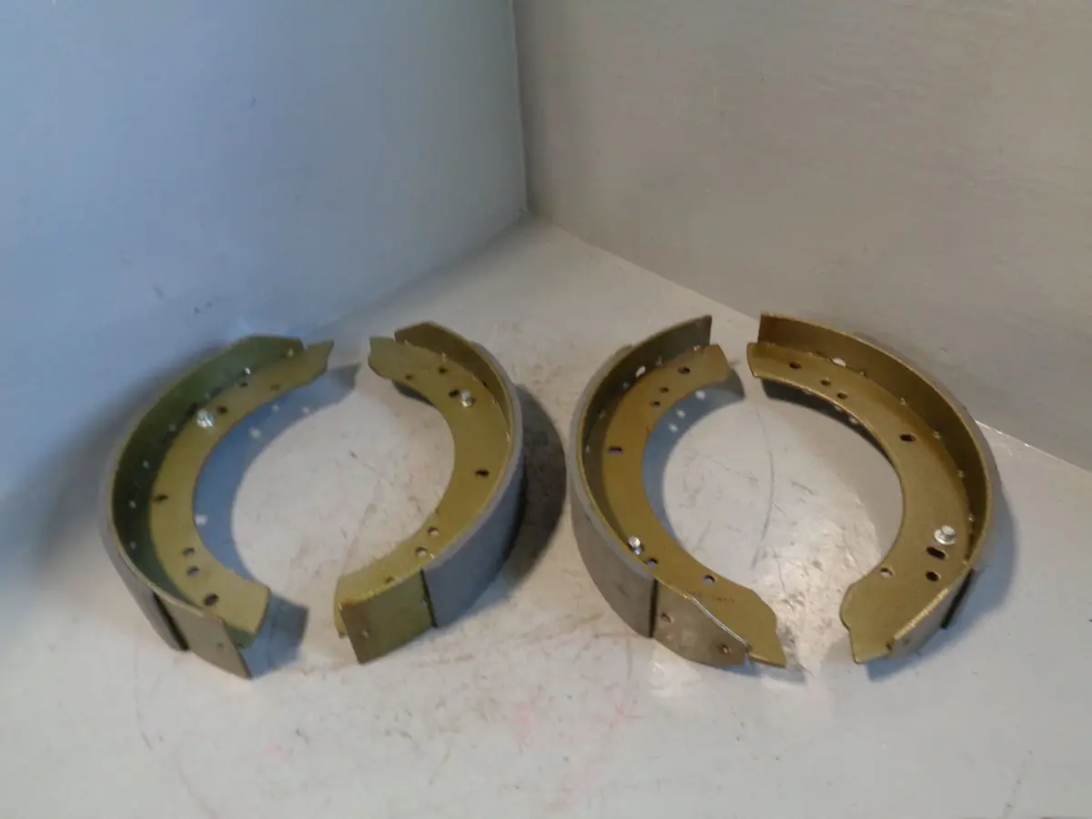 Defender 110 90 88/109 Brake Shoes Rear Stc359 Land Rover 1986 To 2006 1