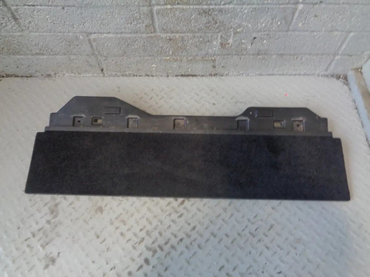 Range Rover L405 Tailgate Cover Threshold Lower Trim In Black 2013 To 2017 1