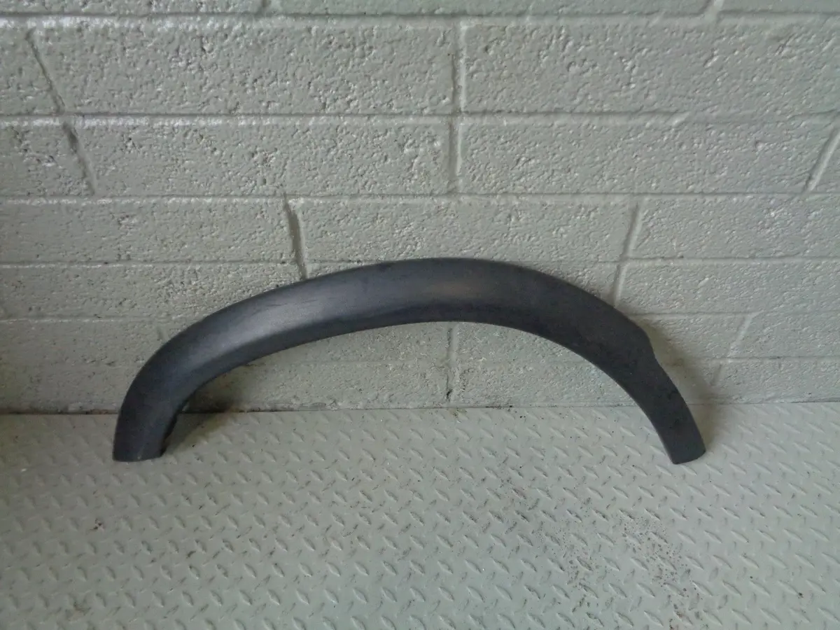 Discovery 2 Wheel Arch Moulding Wing Trim Near Side Front Land Rover Dfj100450 1