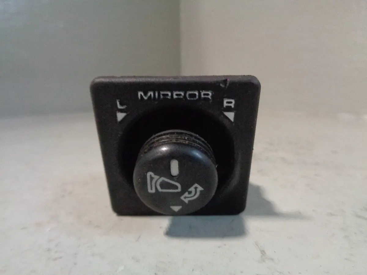 Discovery 2 Electric Mirror Adjust Switch For Power Fold Land Rover 1998 To 2004 1