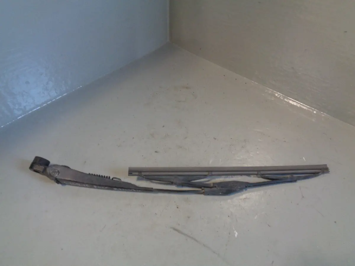 Range Rover Evoque Rear Wiper Arm L538 2011 To 2018 1
