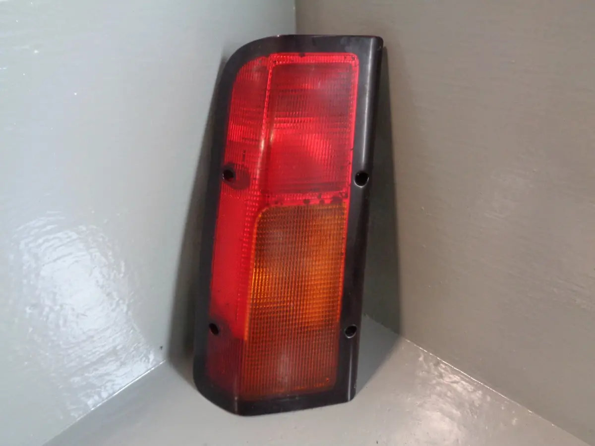 Discovery 2 Rear Light Upper Facelift Near Side Left Land Rover 2002 To 2004 1