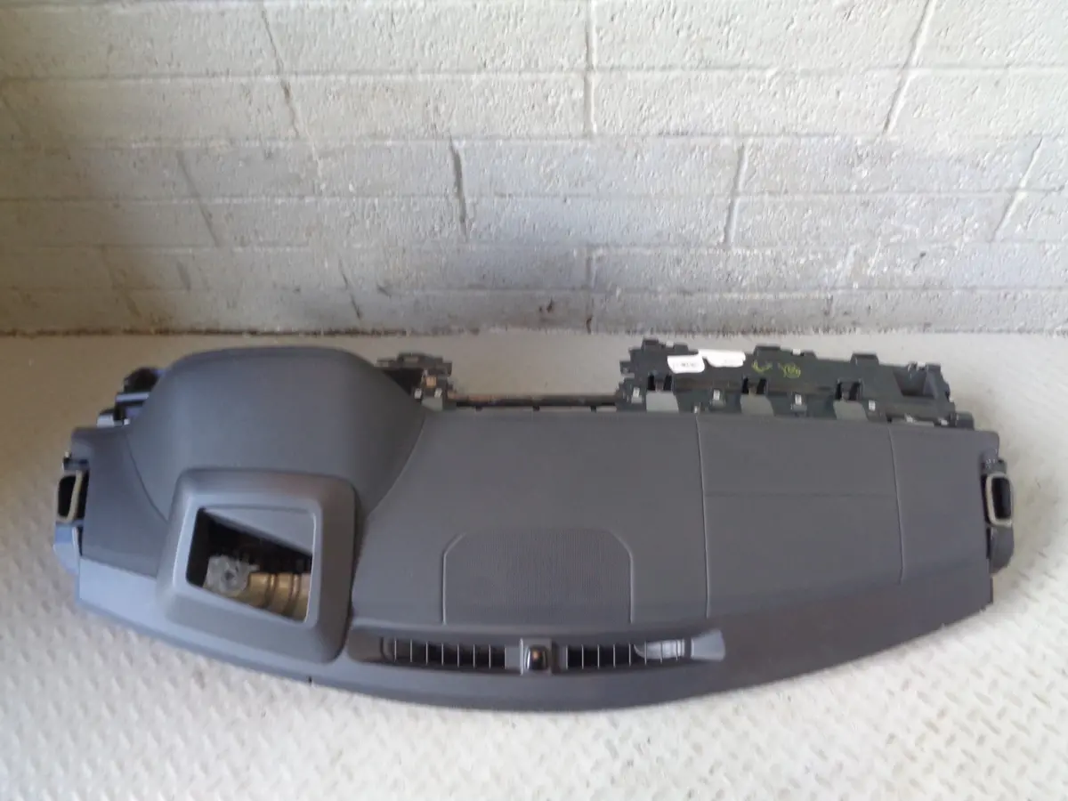 Range Rover Evoque Dashboard With Passenger Airbag Black 2016 To 2018 L22055 1
