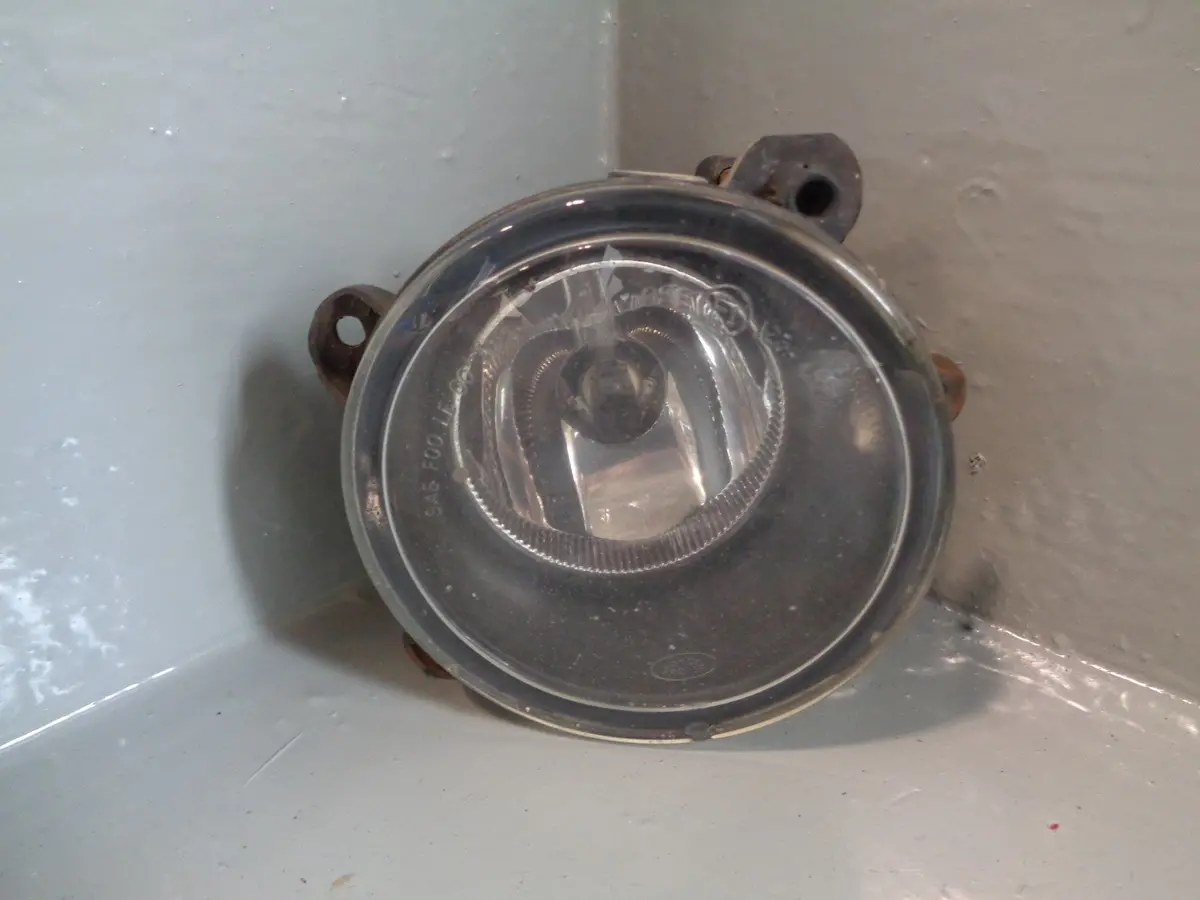 Discovery 2 Fog Light Off Side Front Bumper Land Rover Xbj000080 2002 To 2004 1