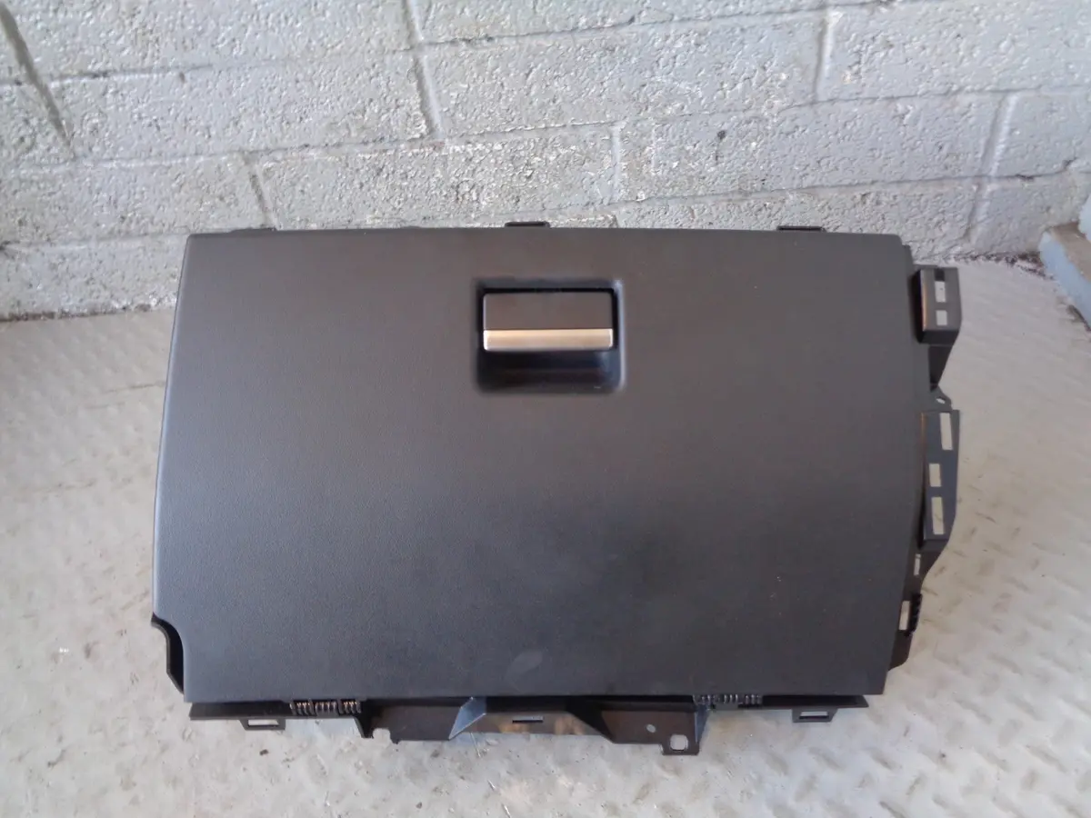 Range Rover Evoque Glove Box In Black 12D-1348-Rlx L538 2016 To 2018 1