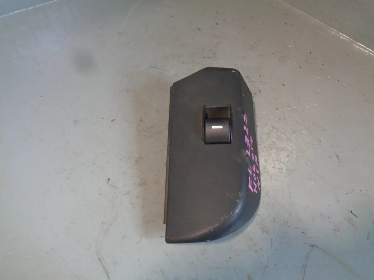 Range Rover L322 Near Side Rear Electric Window Switch With Trim 2006 To 2009 1