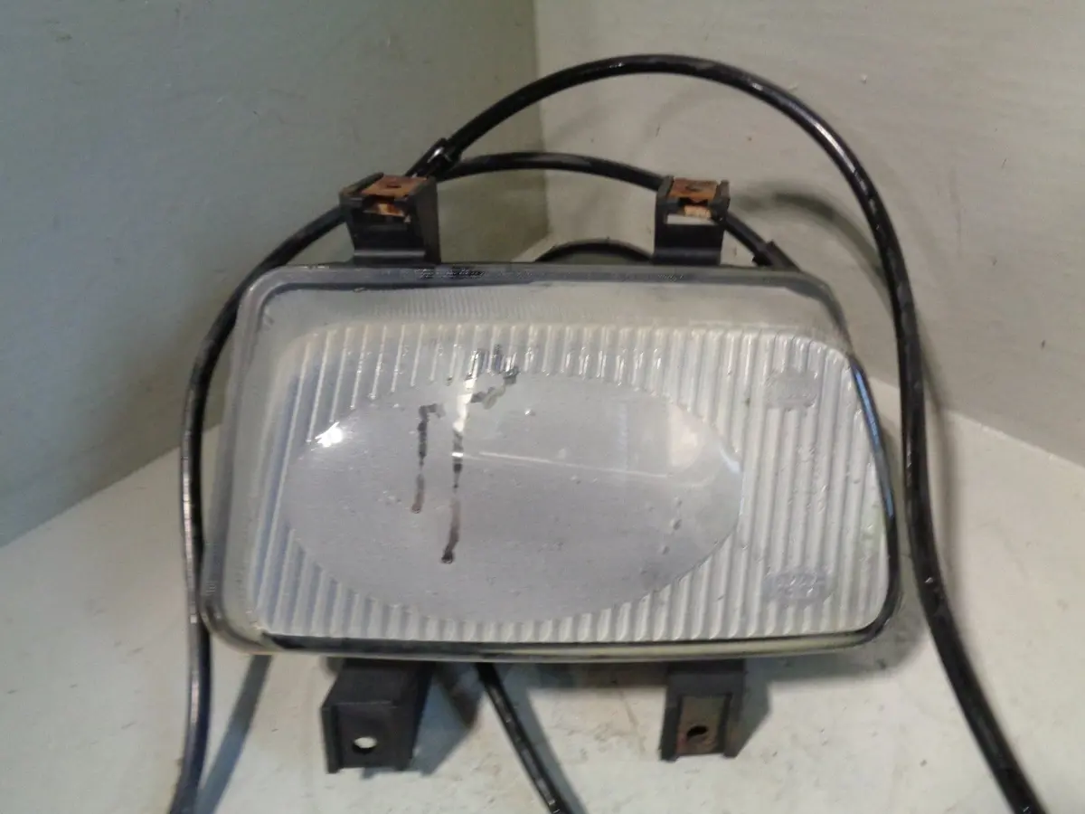 Discovery 2 Fog Light Off Side Front Bumper Land Rover 1998 To 2002 R010101 1