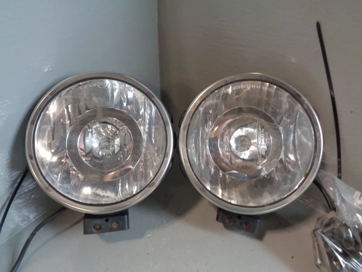 Discovery 2 Spotlights For Front Bumper Pair Halogen 1998 To 2004 L25065 1