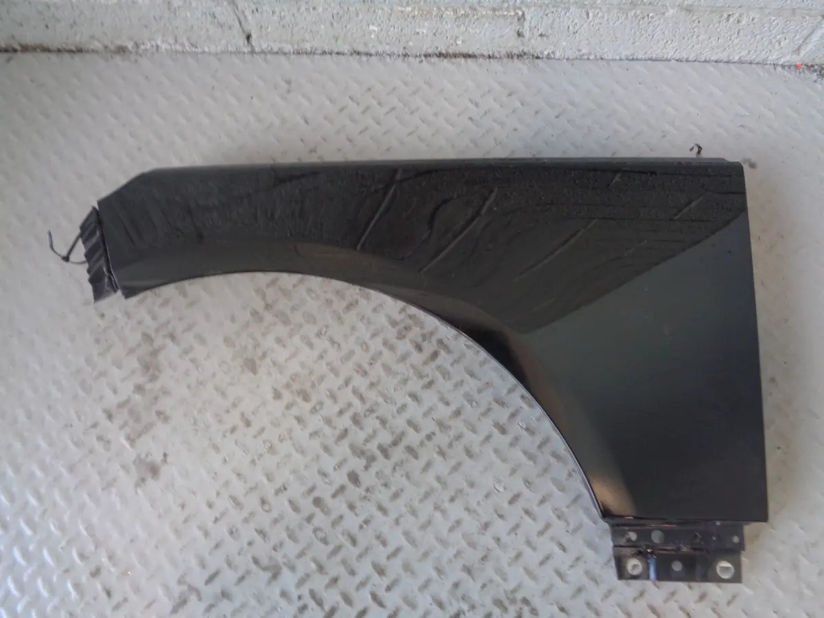 Range Rover L405 Front Wing Near Side Left In Santorini Black 2013 To 2017 1