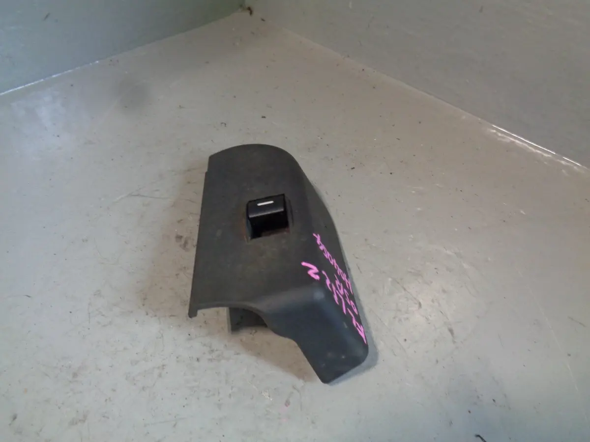 Range Rover L322 Off Side Rear Electric Window Switch With Trim 2006 To 2009 1