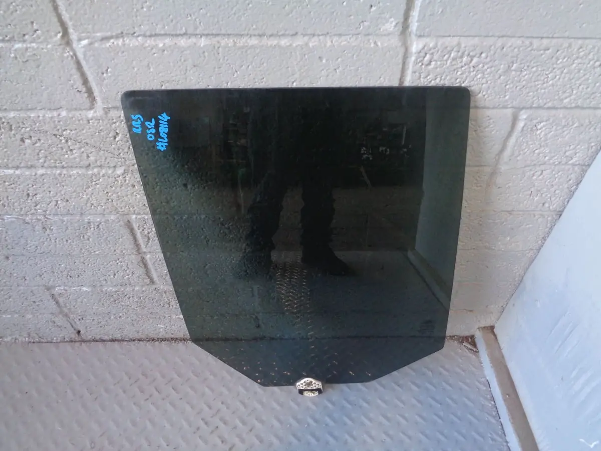 Range Rover Sport Glass Rear Door Window Off Side L320 2009 To 2013 L08114 1