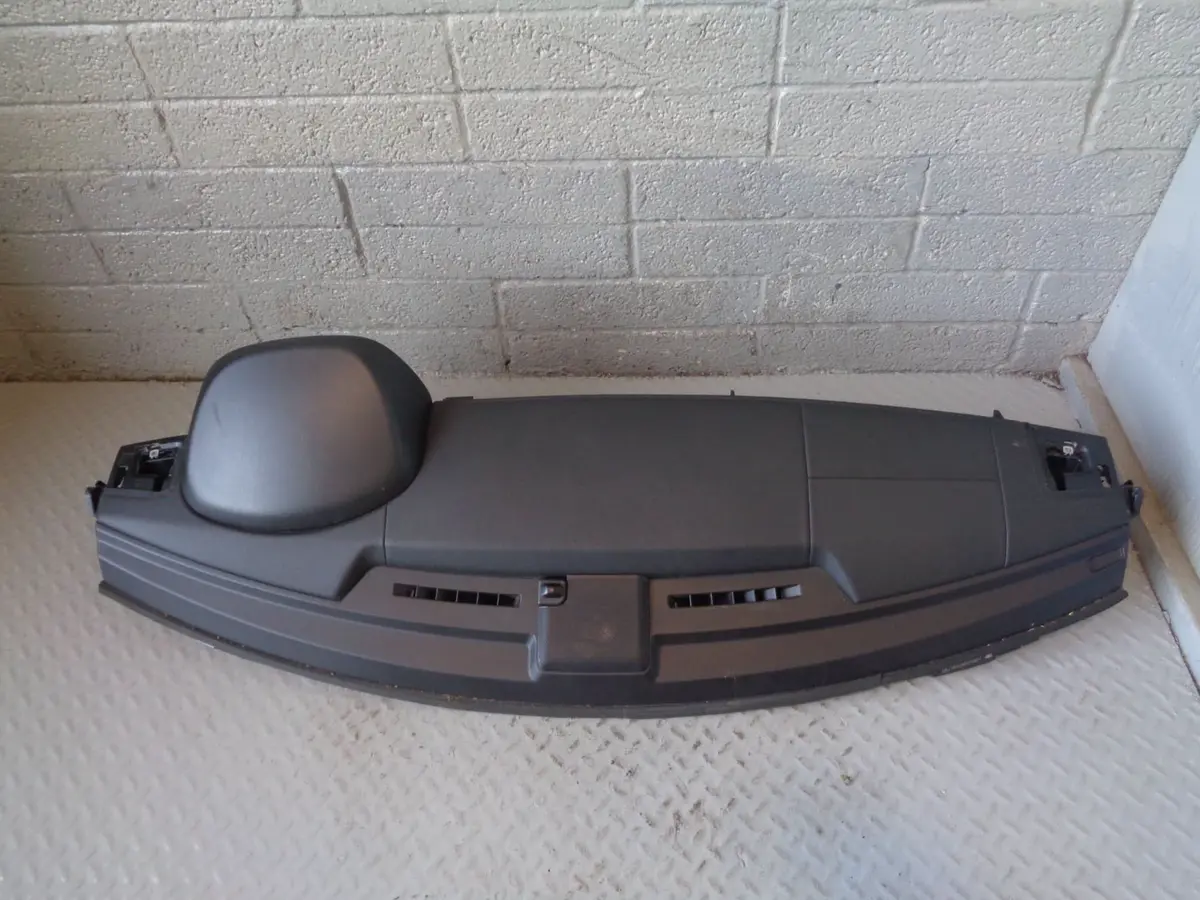 Range Rover Sport Dashboard For Sat Nav Vehicles Black L320 2009 To 2013 L08114 1