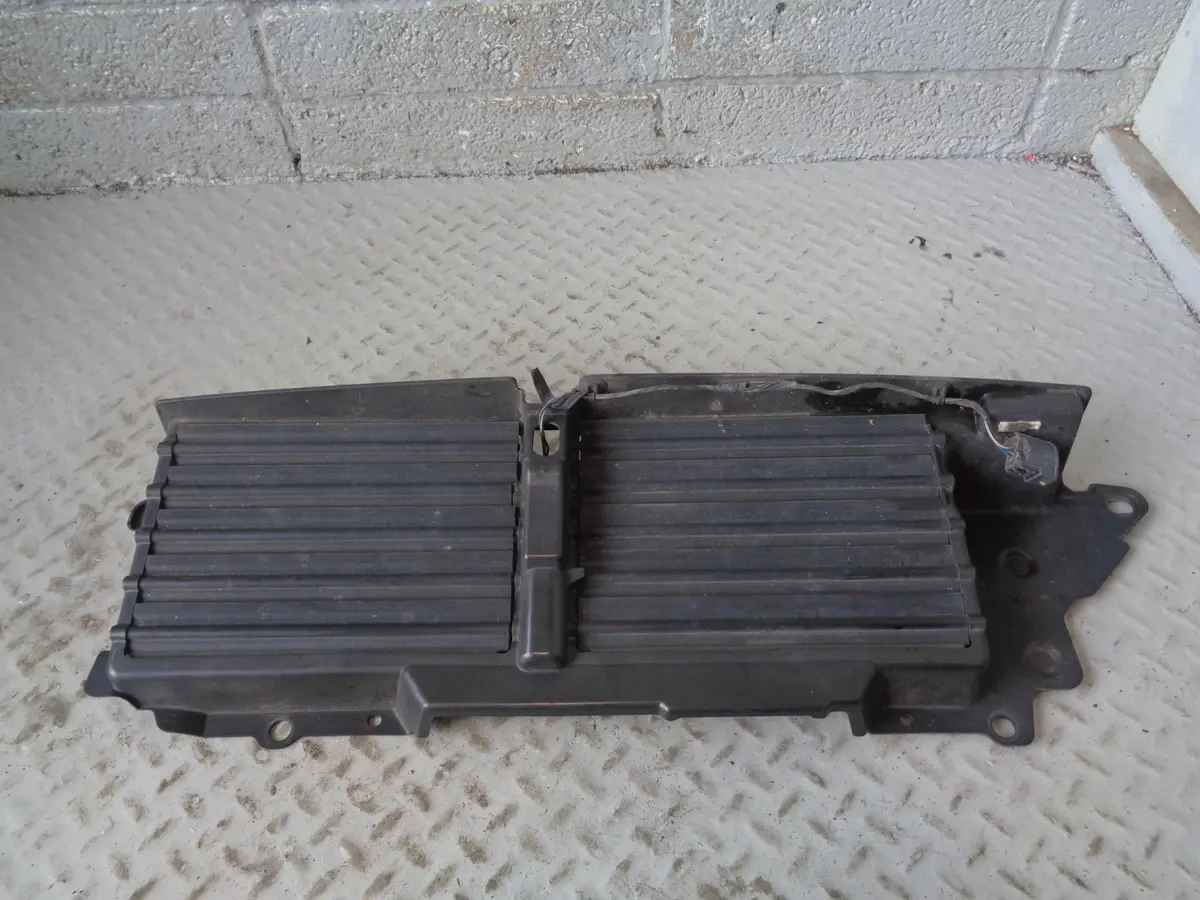 Range Rover L405 Radiator Air Shutter Vent Cpla-8475-A 2013 To 2017 1