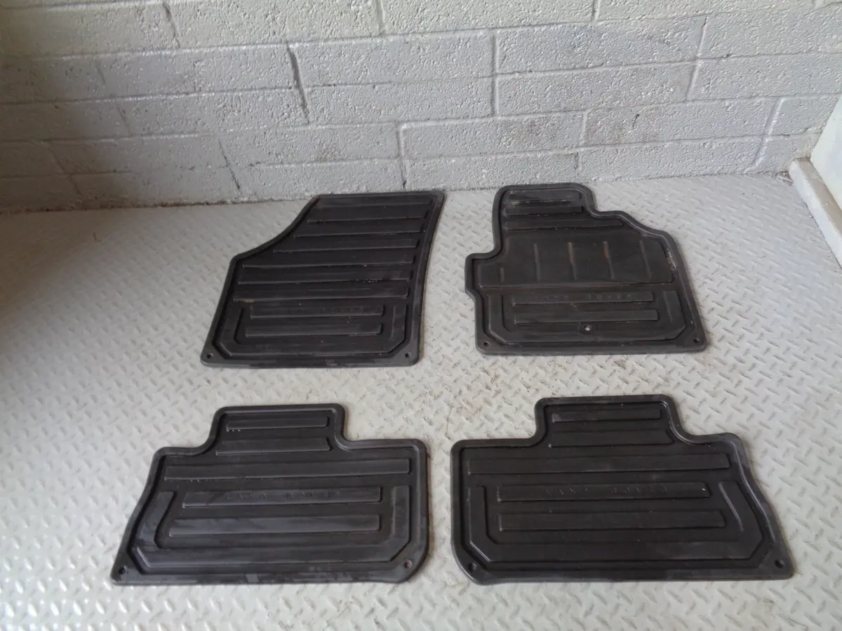 Freelander 2 Floor Mats Set Of 4 In Black Rubber Land Rover 2006 To 2011 R28064 1